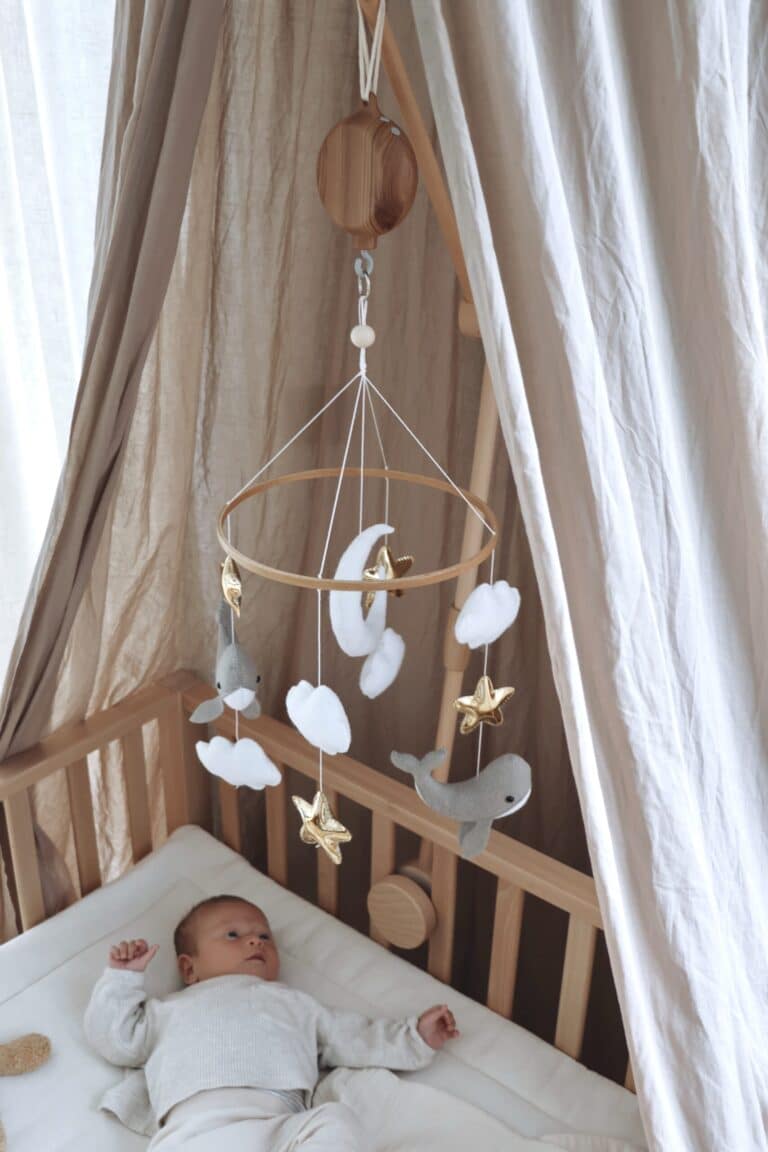 Baby Mobile Kleine Wale