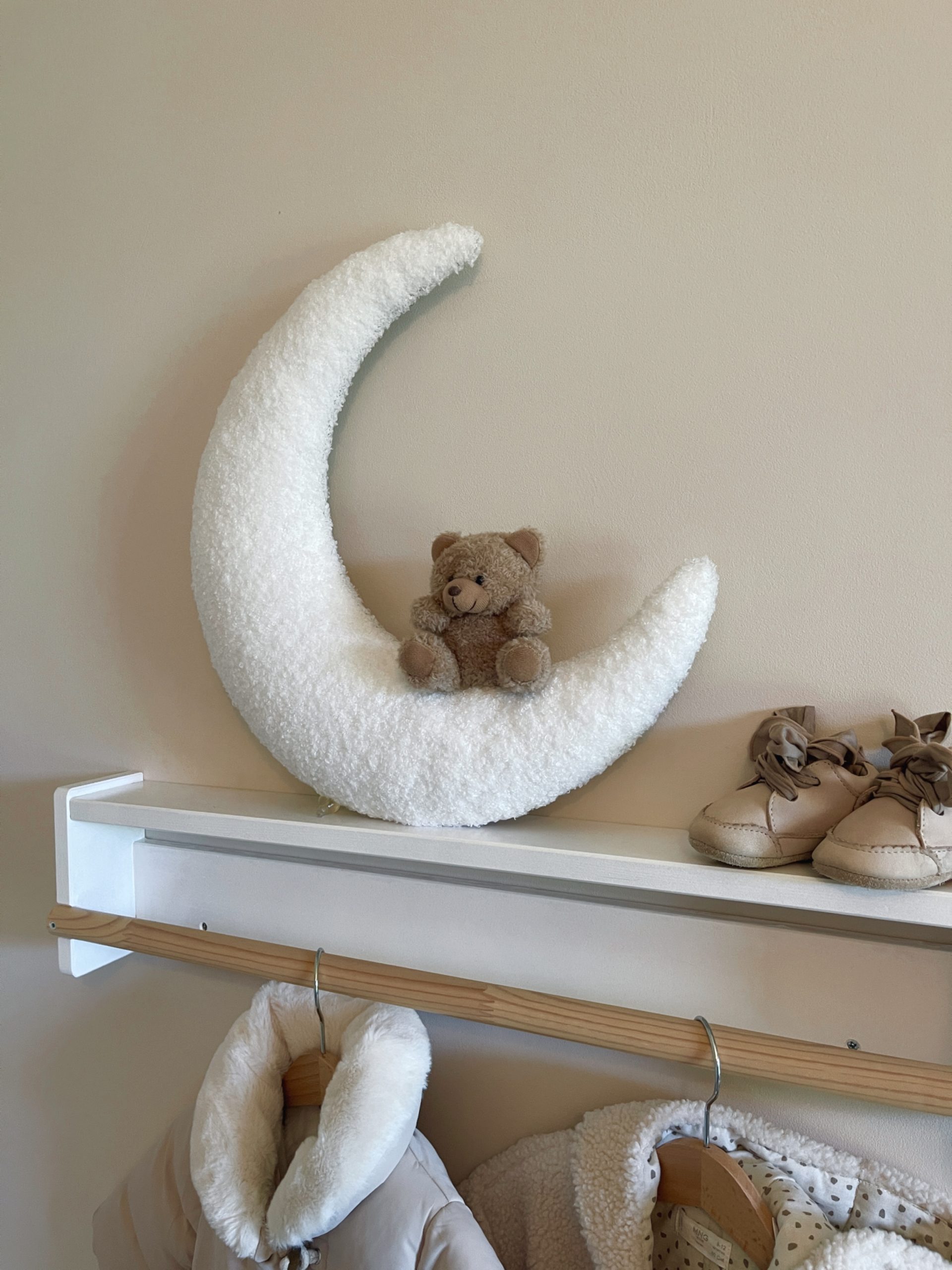 C2AD37E6-309F-4183-BA15-BC2671CECACD moon Wall lamp